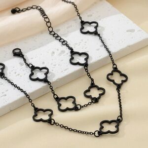 Black Clover necklace & bracelet set